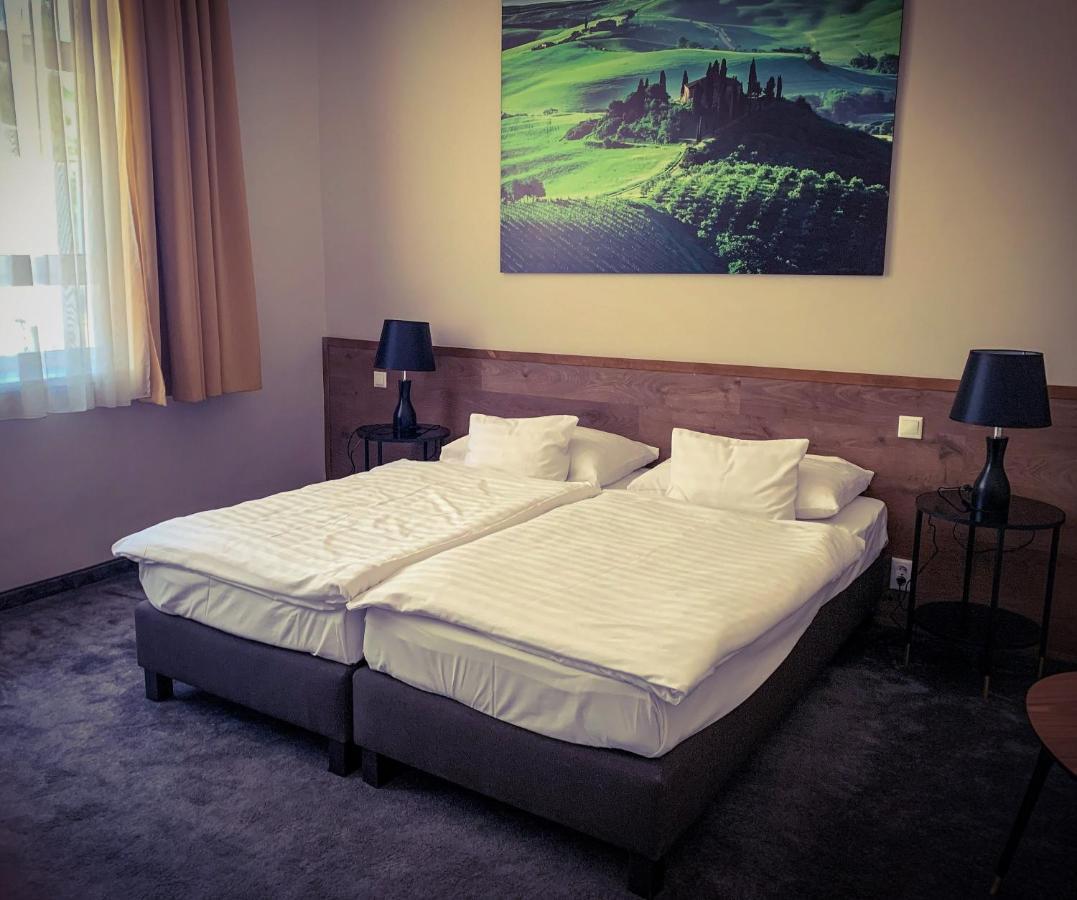 Garda Hotel Szombathely Exterior photo